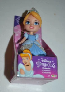 2023 DISNEY MINI PRINCESS - PRINCESS CINDERELLA SILVER GLITTER DISNEY 100 YEARS - Picture 1 of 4
