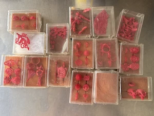 Large Vintage Jewelry Casting Red Wax Molds - Pendants, Rings, Brooches, Figures - Bild 1 von 20