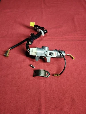 2012 NISSAN VERSA  NOTE Ignition Switch W/Key OEM AS-102 - Image 1 of 4