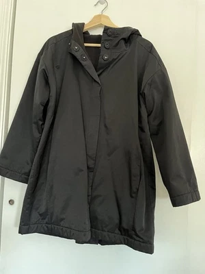 Abrigo Eileen Fisher Mujer Pequeño Mediano Negro Forrado de Vellón Capucha Elegante Minimalista Foto 1 de 4