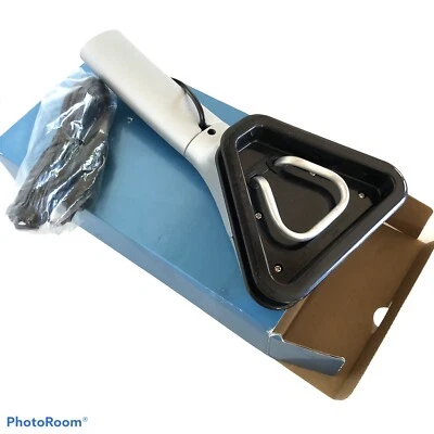 "Easy Reach" Heated Electric Auto Windshield Scraper by Avon NEW vehicle car  - Image 1 of 2