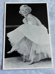 Marilyn Monroe 6.5x4.5 Postcard - Picture 1 of 2