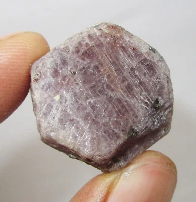 100% Natural Ruby Corundum 108.05 Ct Loose Gemstone With Free Gift - Image 1 of 4