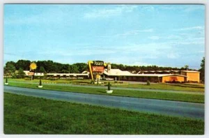 1960's NEW BERN NORTH CAROLINA NC QUALITY MOTEL PALACE FIT FOR A KING POSTCARD - Picture 1 of 2