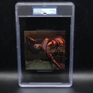TAYLOR SWIFT Signed Autographed 2025 Life of Showgirl TLOAS #2 Photo PSA DNA COA - Picture 1 of 2