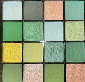eyeshadow palette - Picture 1 of 8