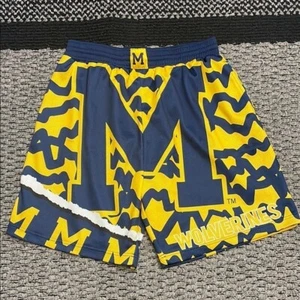 Mitchell & Ness NCAA University Of Michigan Jumbotron Shorts Men’s Sz XL AOP - Picture 1 of 9