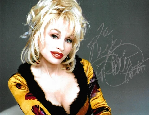 Dolly Parton Signed 10X8 Autograph Photo - 9 to 5 - Jolene - Country Superstar Cover
