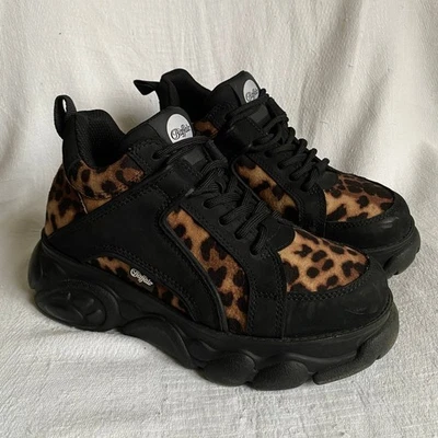 Zapatillas gruesas Buffalo London estampado de leopardo plataforma Corin caña baja gamuza EE. UU. 6,5 Foto 1 de 4