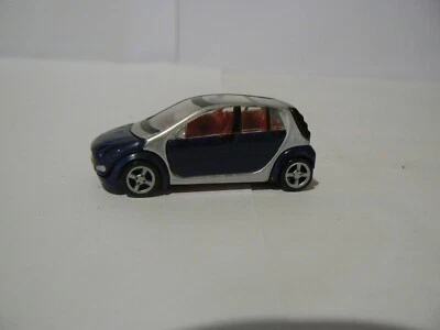 VOITURE  HO Smart Forfour Norev  réf: 2569 sans boite  - Photo 1/4