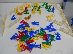 Large Mixed Lot of Cowboys & Indian Plastic Figures & More - Picture 1 of 6