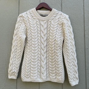 Aran Sweater Market Womens XS White Wool Cable Knit Fishman Ireland Cozy NWT - Picture 1 of 14