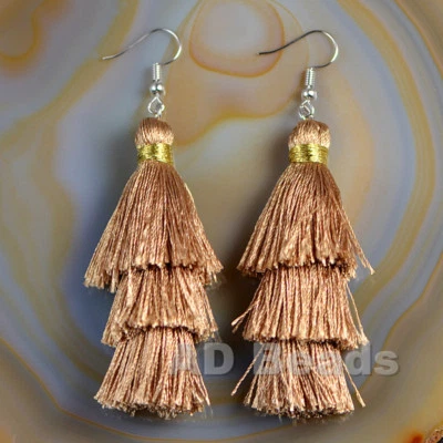 Pendientes colgantes con flecos de abanico de 3 capas borla de seda con dije de moda Foto 1 de 2