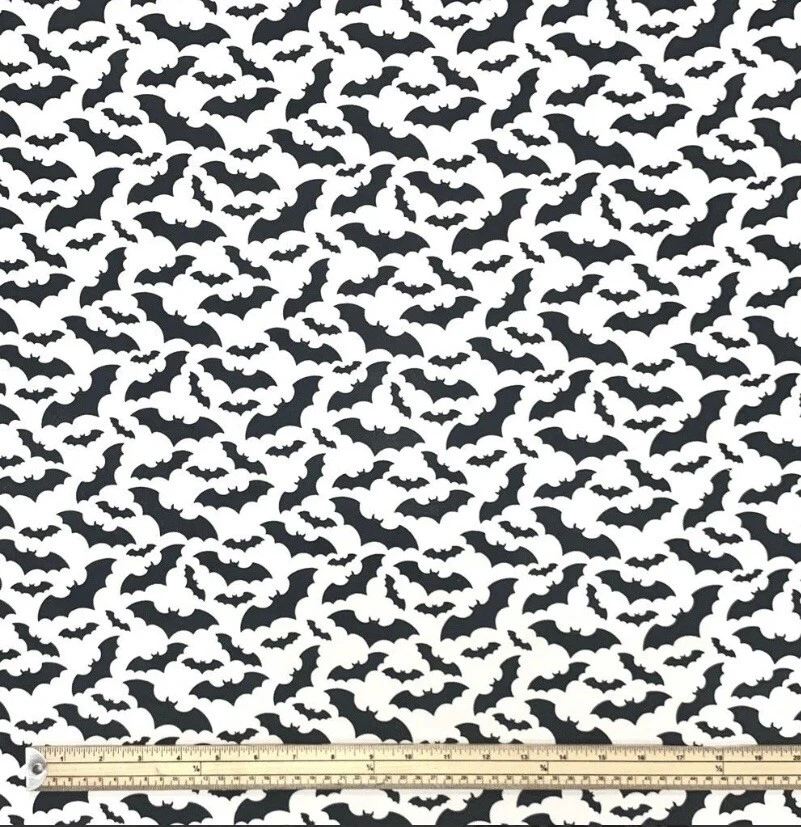 Polycotton Fat Quarter Sewing Crafts Bat Spooky Halloween - Image 1 of 1