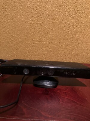  Microsoft Xbox 360 Kinect Sensor - Black