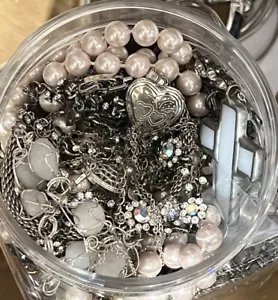 Vintage-Now Schmuckglas! Alle tragbar oder weiterverkaufen! Geschenk dir selbst ein Schmuckglas! - Bild 1 von 23