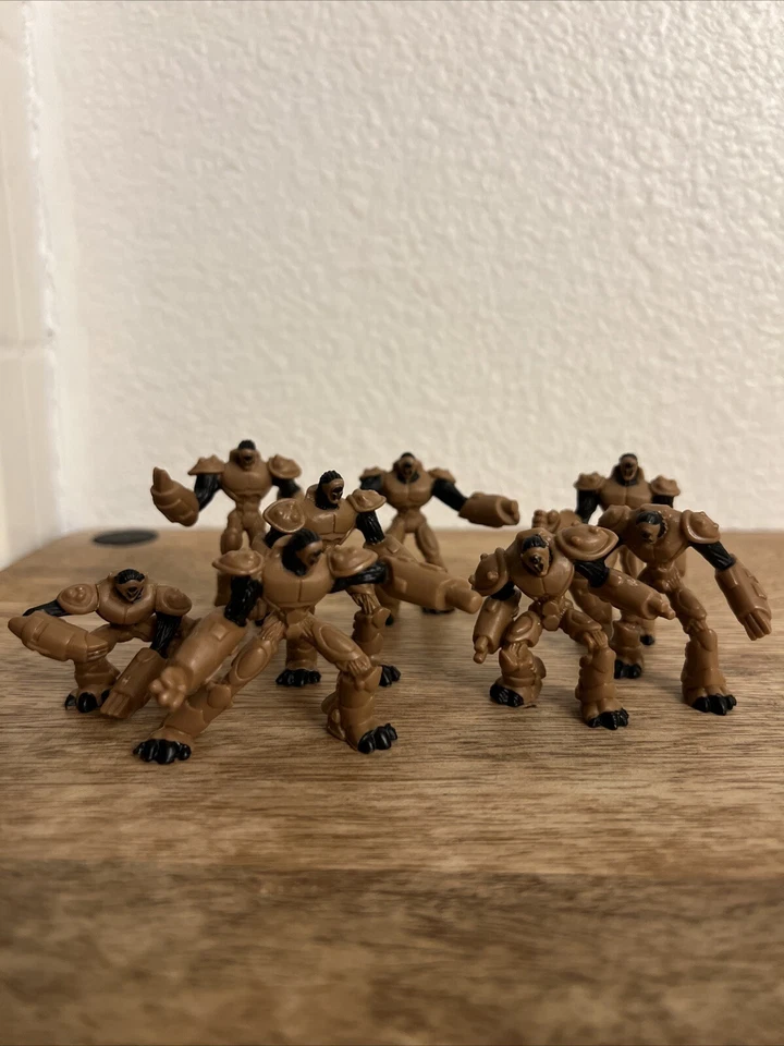 Rumble Wars Cyber Trooper Alien Soldiers Set Of 8 1.5”-2 Action Figure Toys - Image 1 of 4