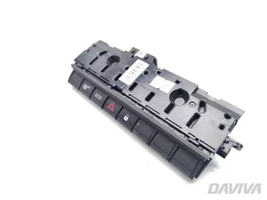 Dacia Duster Interruptor de luz de advertencia de peligro 2019 SUV 4/5dr (15-24) - Bild 1 von 11