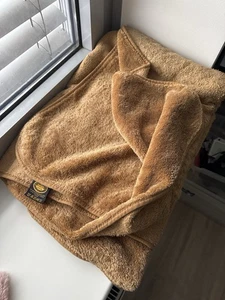 GÖZZE Kuscheldecke 163×130 cm – Made in Germany, super weich, warm, beige - Bild 1 von 3