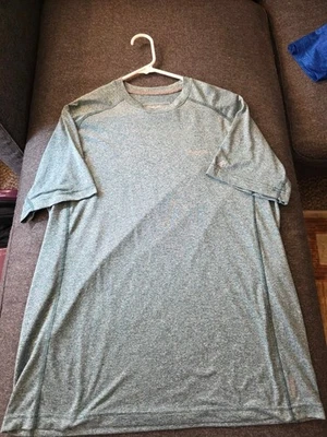 Camisa informal de manga corta verde movimiento grande Eddie Bauer para hombre adulto Foto 1 de 4