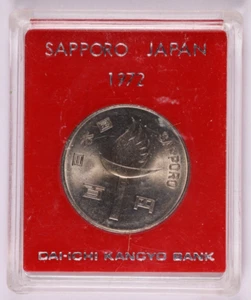 1972 Japan 100 Yen - Sapporo Winter Olympic Coin In Red Holder - Picture 1 of 4