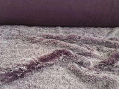 Webpelz Langhaar kuscheliges Kunstfell Stoff Fell Weiß Violett Deko Teppich  - Bild 1 von 4