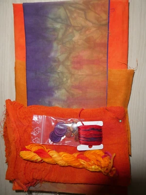 Materialpäckchen Patchworkstoff Quilt Stoff, Stickgarn, Perlen, Mull - Bild 1 von 3