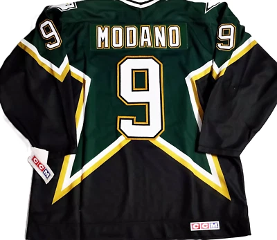 VTG-NWT-S MIKE MODANO DALLAS STARS GRN 1999 STANLEY CUP PATCH CCM HOCKEY JERSEY - Image 1 of 4