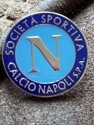 NAPOLI (NAPLES) SOCCER/ FOOTBALL CLUB LAPEL PIN W/BONUS STORAGE BAG... - Image 1 of 2