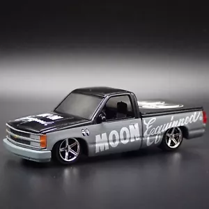 Camioneta Pickup CHEVY CHEVROLET C1500 SS 454 MOONEYES Modelo De Diecast 1:64 - Imagen 1 de 7