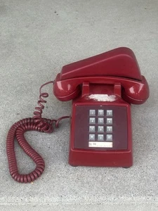 VTG RED Bell System AT&T 2500 DM RED Desk Telephone Push Button Corded Land Line - Picture 1 of 17