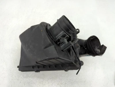 2013-2014 Jaguar Xf Air Cleaner Intake-duct Hose Tube YK8T7 - Image 1 of 4