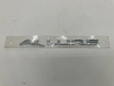 2005-2009 Buick Allure клейкие буквы на багажник - Изображение 1 из 3