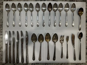 Oneida Ltd Flatware Set Wm A Rogers 27Pc Vintage Silverplate - Picture 1 of 8