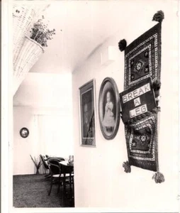 RT Hazzard Hallway Art Break A Leg 28404 Universal Dr Warren MI 1973 Darst Photo - Picture 1 of 1
