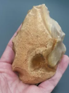 Frankreich Oberpaläolithikum prob. Aurignacian Kultur Großer Messerschaber in Feuerstein - Bild 1 von 19