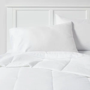 Twin/Twin XL All Season Comforter Insert White - Room Essentials: - Picture 1 of 6