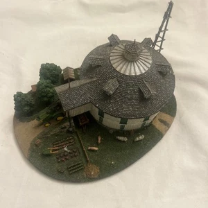 Danbury Mint - THE ROUND BARN - John Deere Figur Skulptur Gebäude - Bild 1 von 9