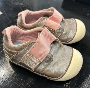 Stride Rite Soft Motion Pink & Silver Size 5 - Picture 1 of 5