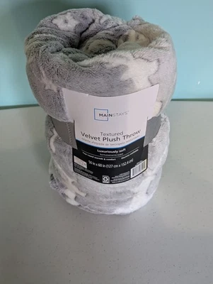 mainstays Velvet Plush throw 50 x 60 Grey & White Deer/ Buck - Image 1 of 4