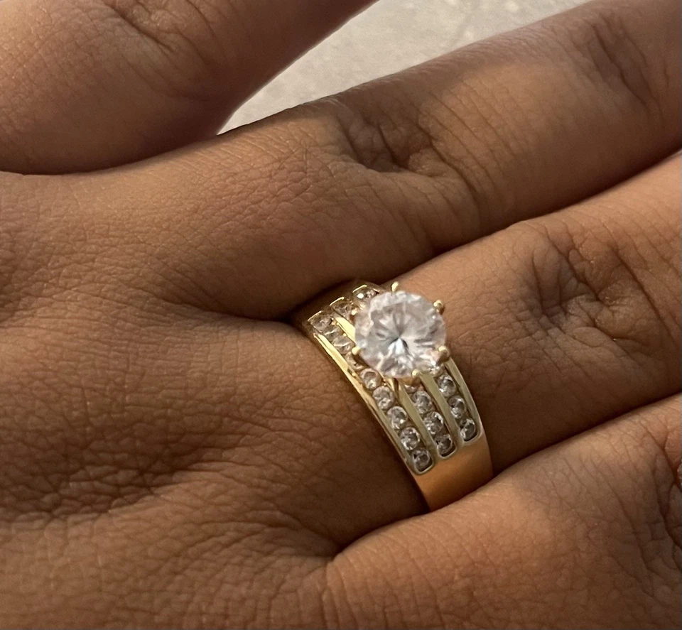 Anillo De Oro 14 Quilates Para Mujer De Compromise Foto 1 de 4