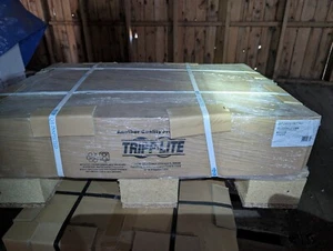 Tripplitte bp240v7rt3u external battery pack - Picture 1 of 2
