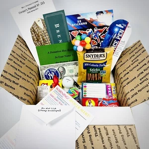 SEINFELD Novità Oggetto Confezione Regalo EDIZIONE LIMITATA 20 Oggetti Curati dalla Mostra - Foto 1 di 9