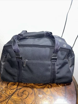 Bolsa de viagem COLE HAAN preta de lona/couro ilhós de metal bolsa de viagem Weekender - Imagem 1 de 4