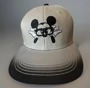 Auténtica gorra de béisbol original de Mickey Mouse con gafas de pico plano de los parques de Disney - Imagen 1 de 7