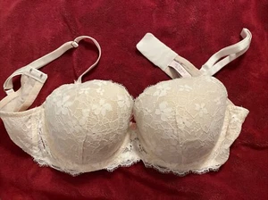 Sujetador Victoria’s Secret de encaje marfil talla 36D - Imagen 1 de 8