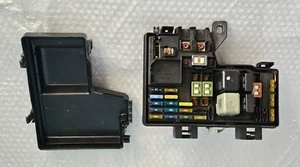 38250-SY8-A01 OEM HONDA ENGINE BAY FUSE BOX 97-99 2.2CL & 2.3CL 5 SPEED MANUAL - Picture 1 of 2