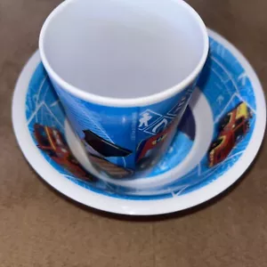 2 teiliges Kinder Ess Geschirr Set aus Müslischlüssel /Becher Feuerwehrmann SAM - Bild 1 von 4