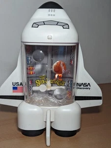 Vintage Sea Monkeys NASA Space Shuttle Tank Aquarium Sole Garnelen Fische - Bild 1 von 7