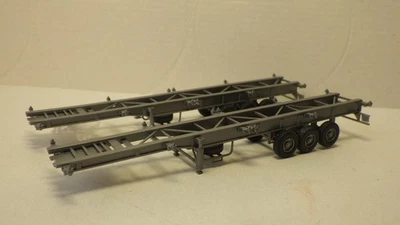3-Achs Cont.-Fahrgestelle 2x20 oder 1 x 40 ft. v. Roskopf    1:87 - Bild 1 von 2